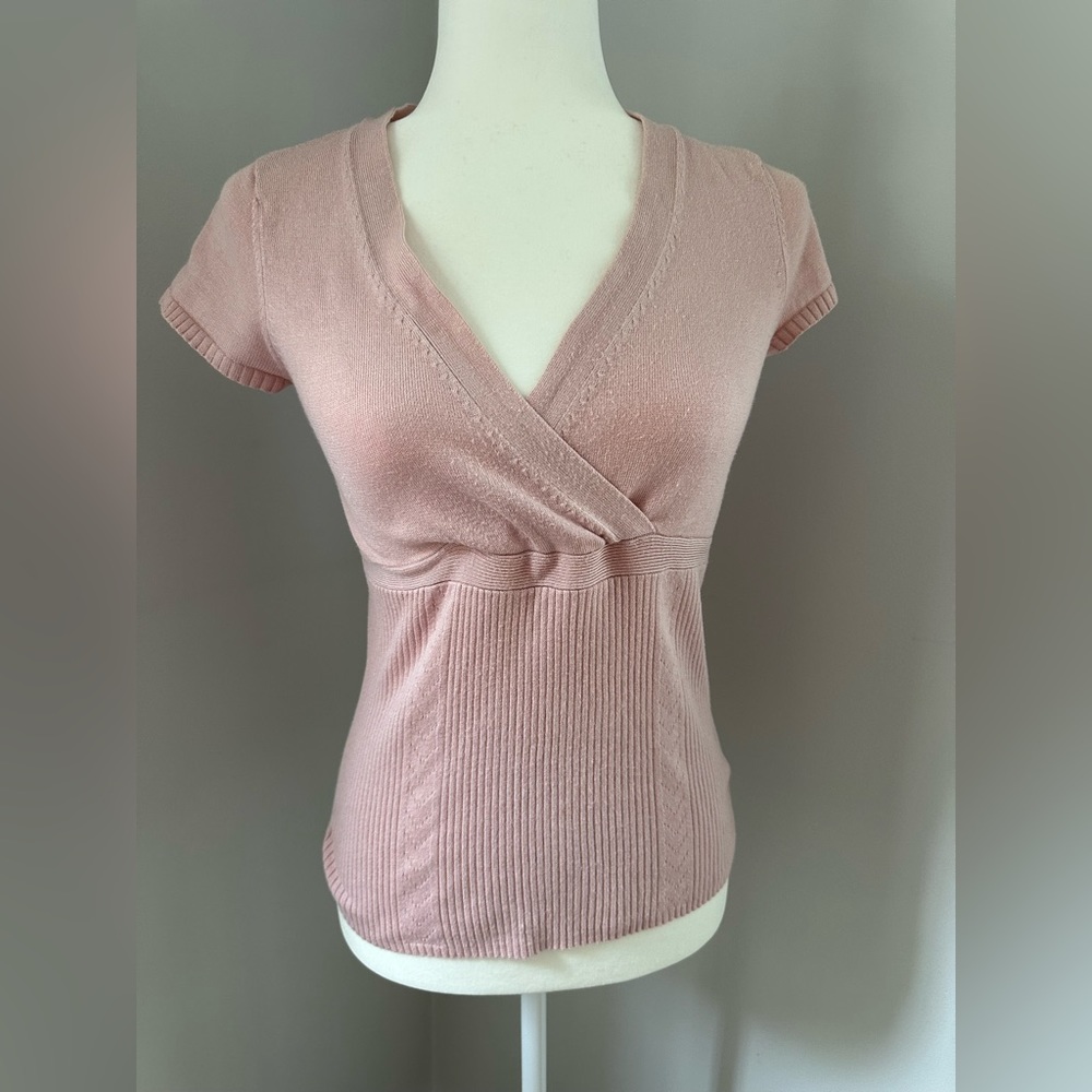 Axcess  by Liz Claiborne. Pink short sleeve v neck sweater. Size S